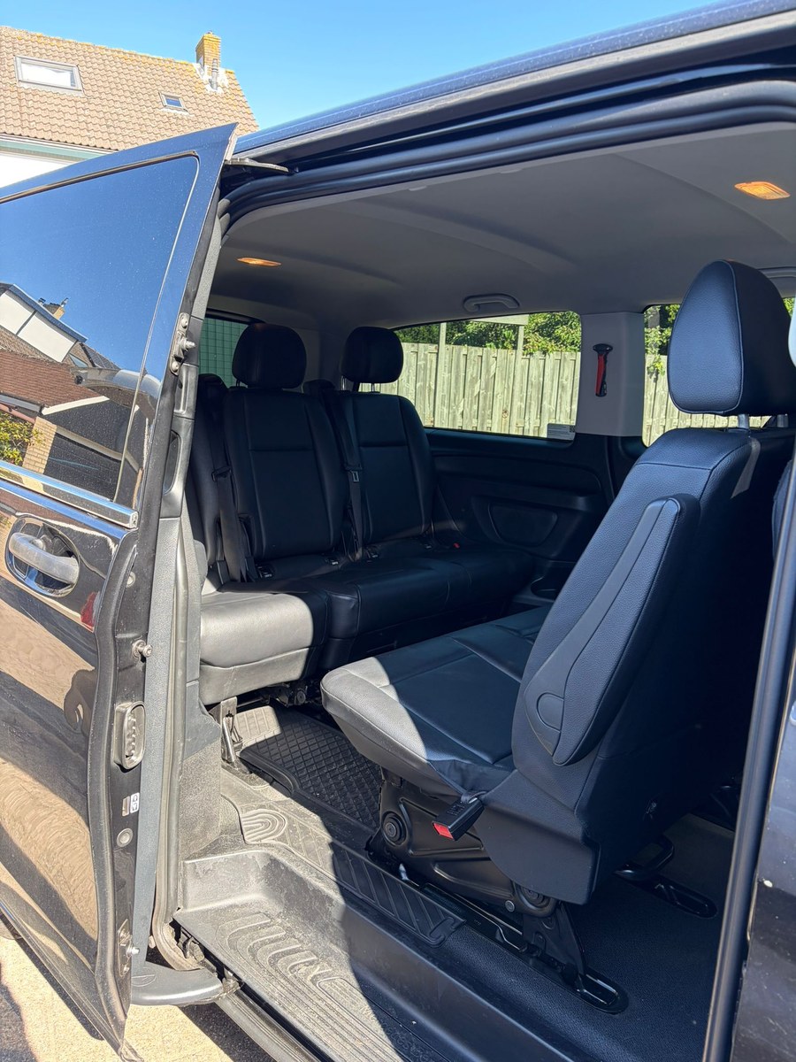 Interieur van de taxibus van Taxi Bouwman